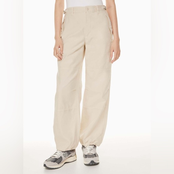 Woman’s TNA Aritzia Supply Pants - Picture 2 of 6